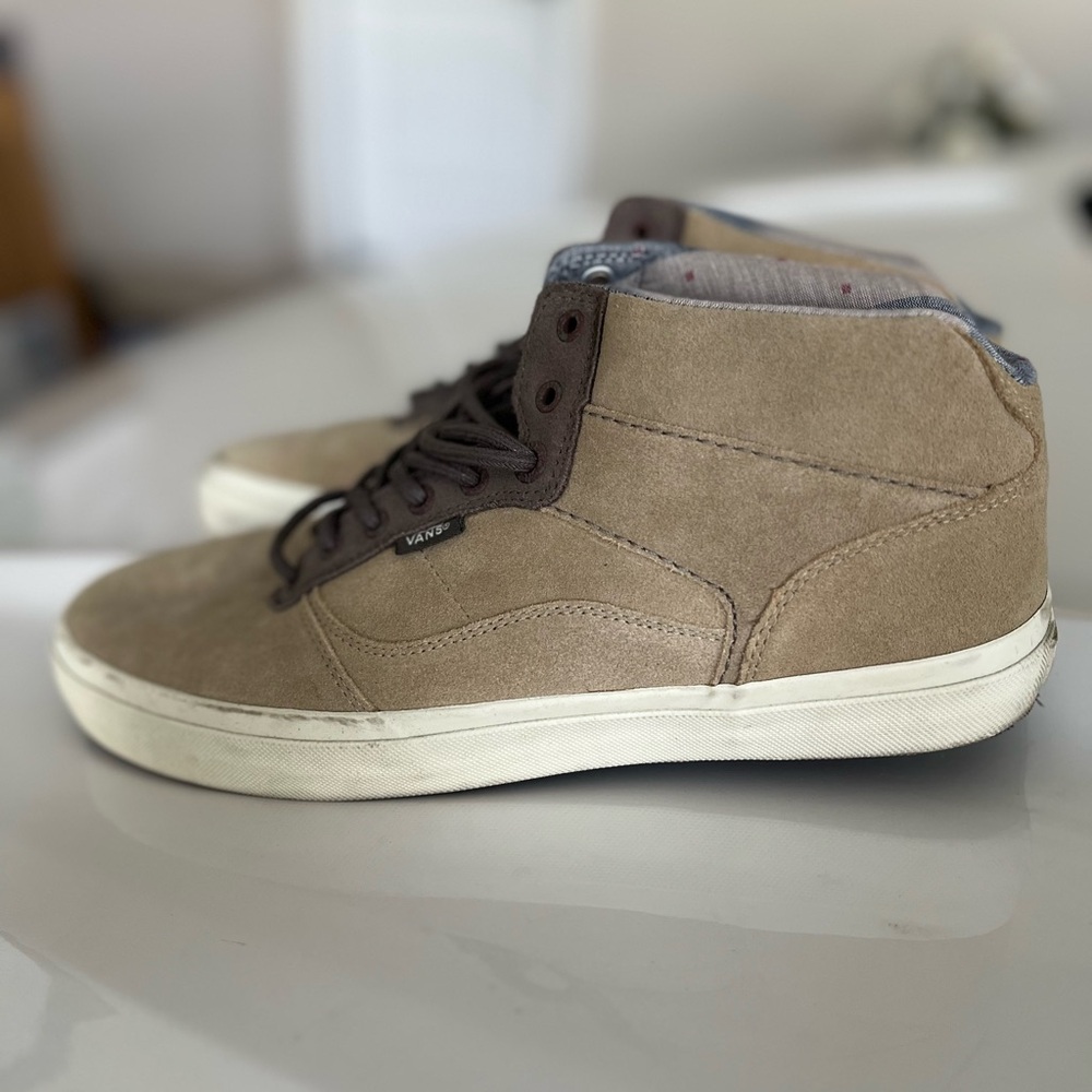 Vans Men's Tan Suede Sneakers